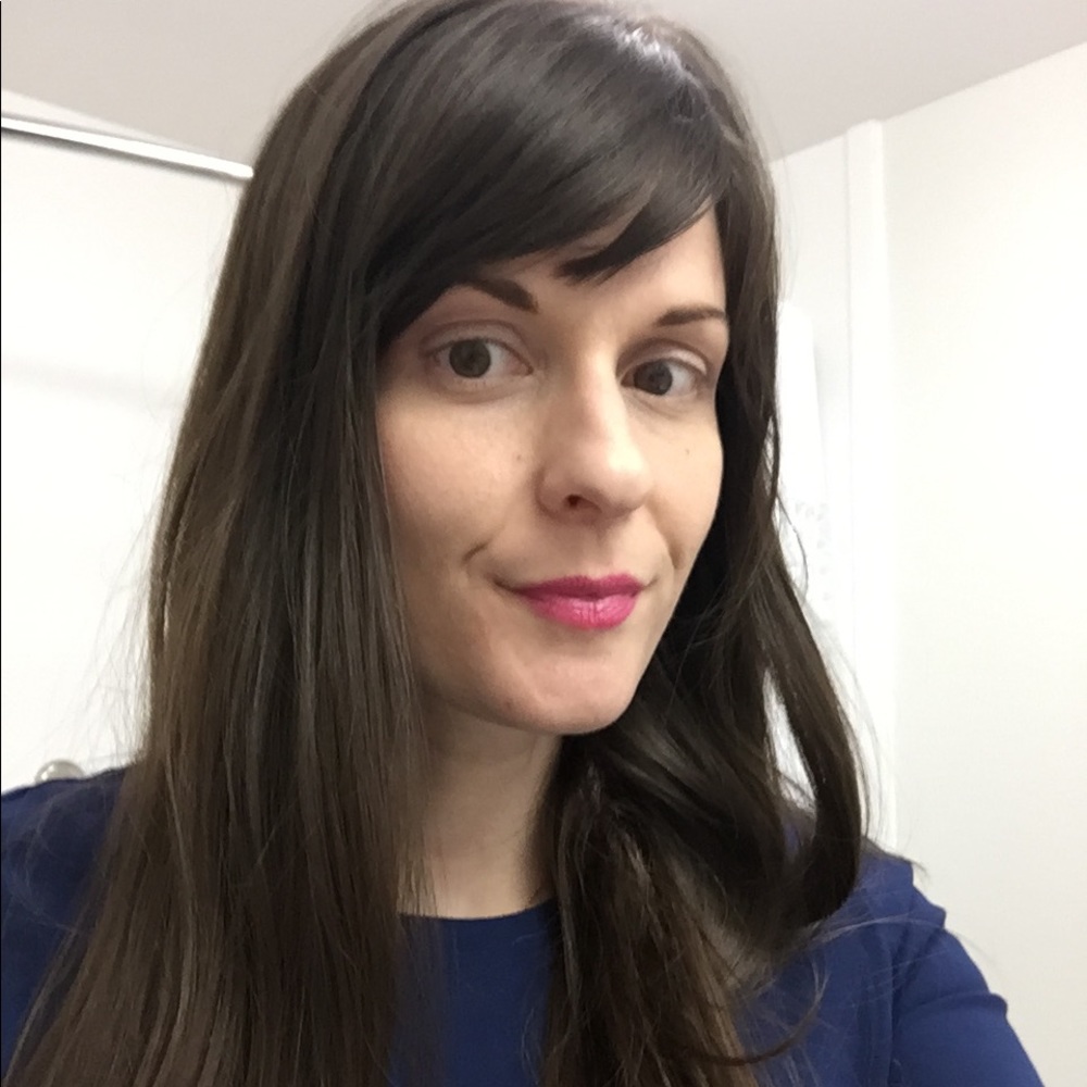 Meet your Posher, Elizabeth